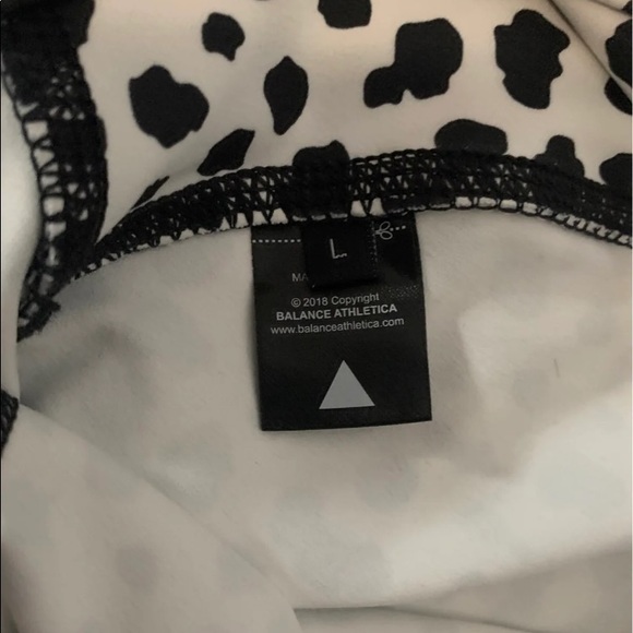 NWOT Snow Leopard Leggings - Picture 3 of 5